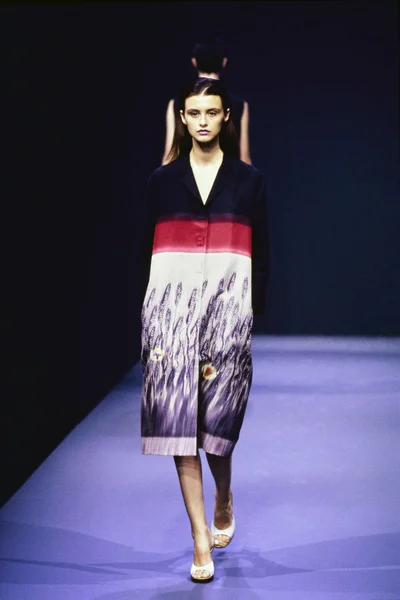 Look 11
